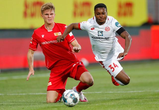 他取得的成 他取得的成