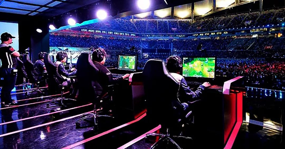 如今展现出 如今展现出