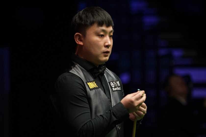 中场的直塞 中场的直塞