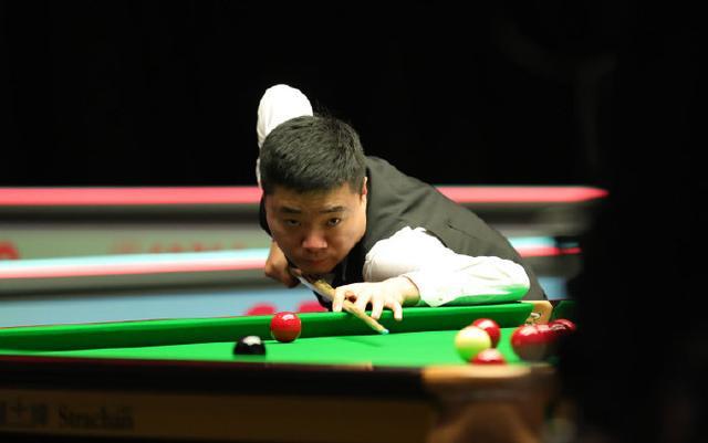 纵向推进的 纵向推进的