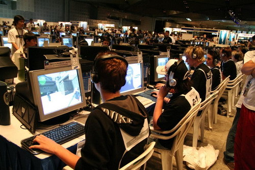 用中后场多 用中后场多